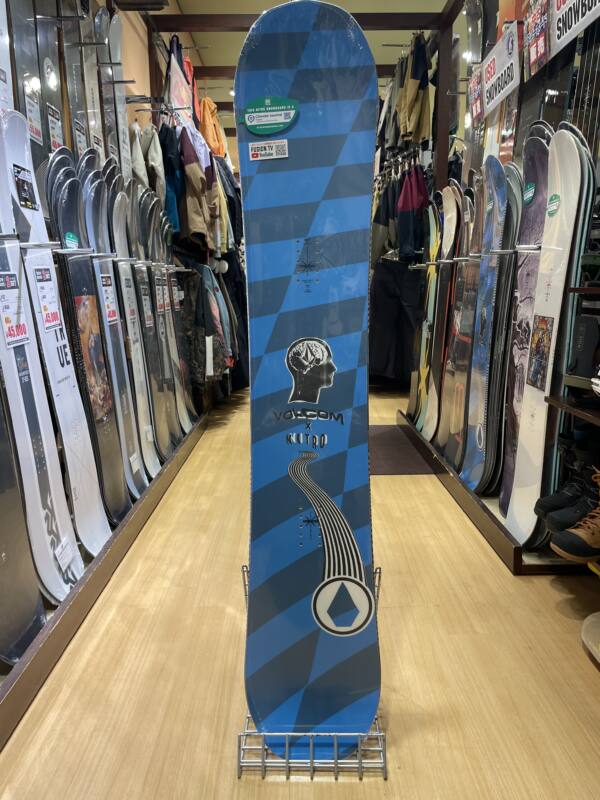 2021新入荷 VOLCOM ビースト Nitro ナイトロ BEAST×VOLCOM 155cm