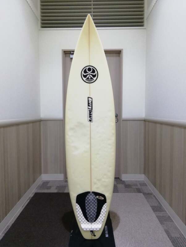 再入荷 HICサーフボード 6'4 - サーフィン